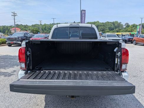 Used 2023 Toyota Tacoma SR AWD/4WD image 29