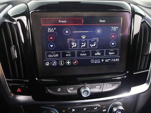 Used 2023 Chevrolet Traverse LT w/ Rear Camera Mirror Package AWD/4WD image 48