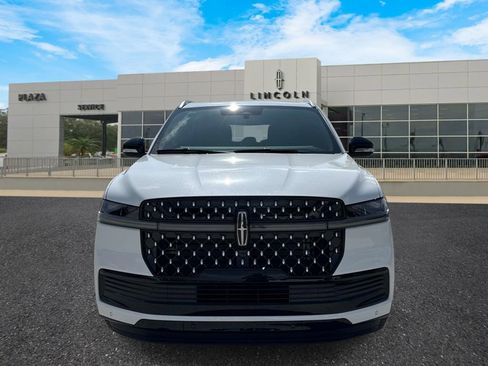 New 2026 Lincoln Navigator Black Label AWD/4WD image 8
