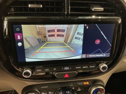 New 2025 Kia Soul EX image 17