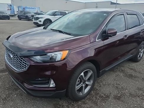 Used 2023 Ford Edge SEL w/ Convenience Package AWD/4WD image 3