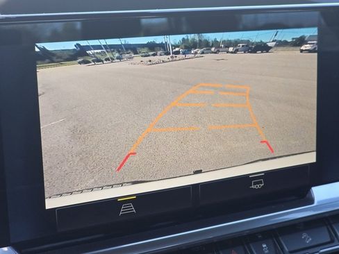 Used 2022 Chevrolet Silverado 1500 LT Trail Boss image 11