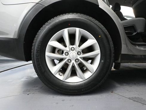 Used 2016 Kia Sorento LX image 13