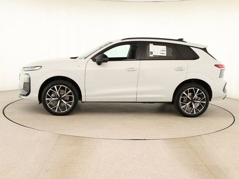 New 2026 Audi Q3 quattro 2.0T image 2