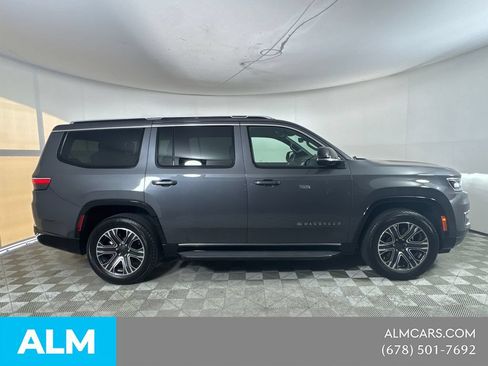 Used 2024 Jeep Wagoneer Series II w/ Flexible Seating Group AWD/4WD image 4