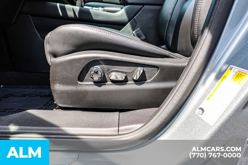 Used 2024 Cadillac XT4 Premium Luxury FWD image 24