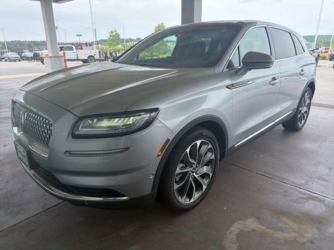 Used 2022 Lincoln Nautilus Reserve w/ Equipment Group 201A FWD image 1