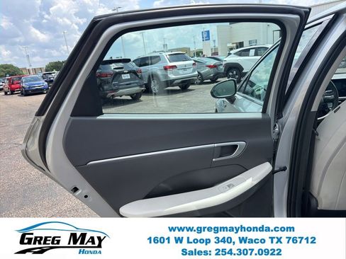 Used 2025 Hyundai Sonata SEL FWD image 22