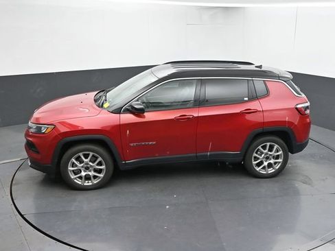 Used 2025 Jeep Compass Limited AWD/4WD image 41