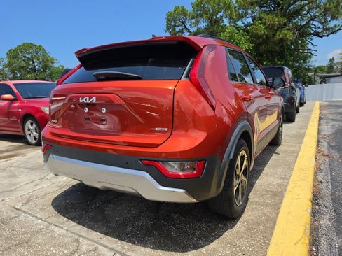 Used 2023 Kia Niro EX FWD image 14