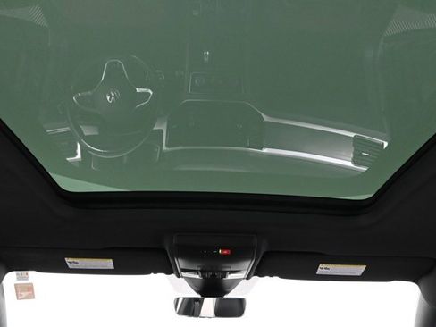 Certified 2022 Volkswagen Atlas Cross Sport SEL Premium R-Line image 4