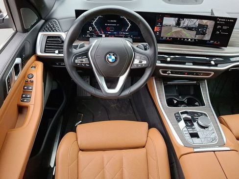 Used 2024 BMW X5 xDrive40i w/ Premium Package image 11