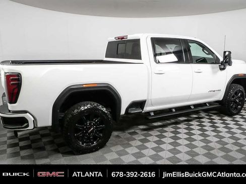 Used 2025 GMC Sierra 2500 AT4 w/ AT4 Premium Plus Package AWD/4WD image 2