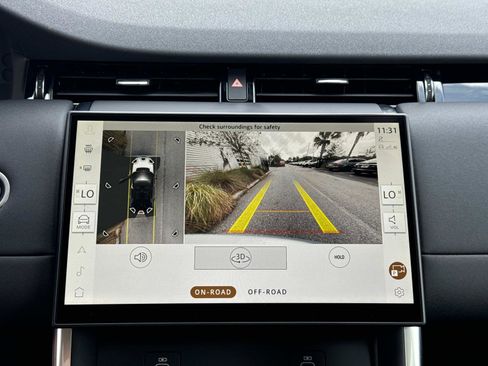 Certified 2025 Land Rover Discovery Sport S image 24