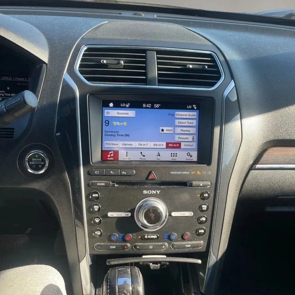 Used 2018 Ford Explorer Limited w/ Equipment Group 301A AWD/4WD image 20