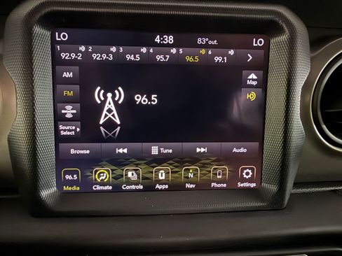 Used 2021 Jeep Gladiator Sport AWD/4WD image 25