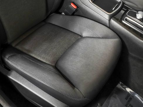 Used 2022 Chrysler 300 Touring w/ Sport Appearance Package RWD image 45