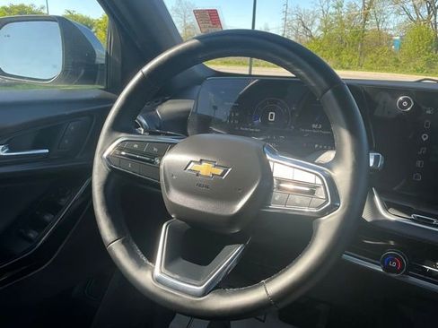 Used 2025 Chevrolet Equinox LT w/ Convenience Package II FWD image 22
