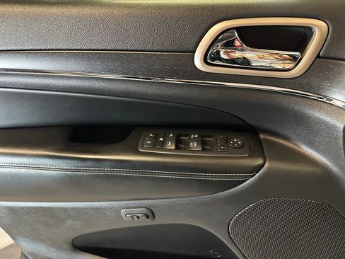 Used 2017 Jeep Grand Cherokee Limited AWD/4WD image 20