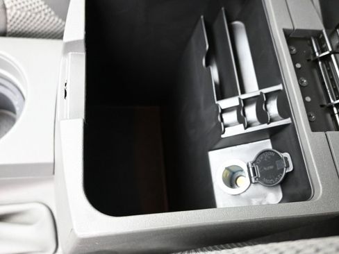 Used 2021 Nissan Frontier SV w/ Midnight Edition Floor Mats image 20