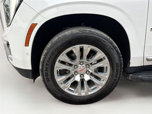 Used 2025 GMC Yukon XL Denali RWD image 34