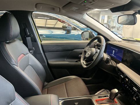 New 2026 Nissan Kicks SR w/ Cold Weather Package image 8