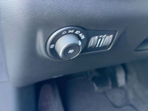 New 2026 Jeep Compass Latitude image 18