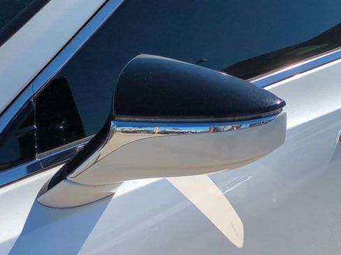 Certified 2022 Lexus ES 350 w/ Premium Package image 12