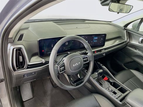 Used 2024 Kia Sorento S w/ Panoramic Sunroof Package AWD/4WD image 13