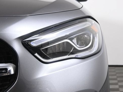 Certified 2023 Mercedes-Benz GLA 250 4MATIC image 11