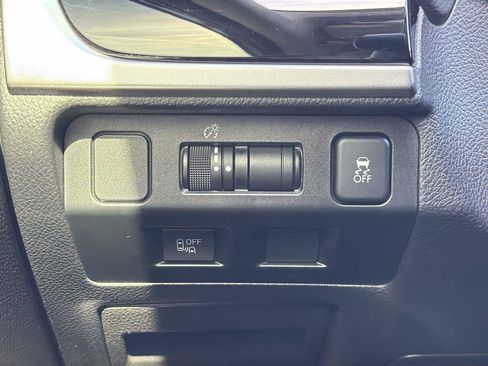 Used 2016 Subaru Crosstrek 2.0i Limited image 18