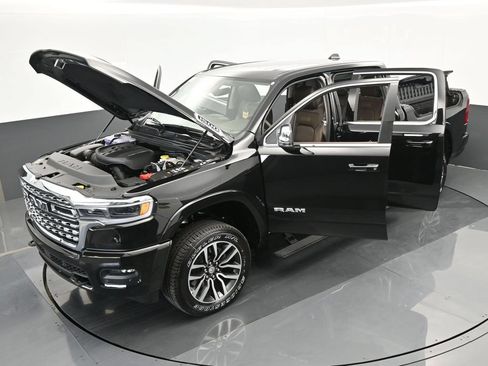 Used 2025 RAM 1500 Limited AWD/4WD image 56