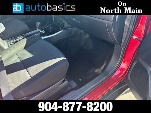 Used 2018 Mitsubishi Outlander ES image 11