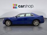 Used 2018 Chrysler 300 Touring image 2