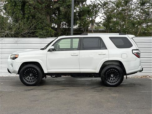 Used 2016 Toyota 4Runner Trail Premium AWD/4WD image 12
