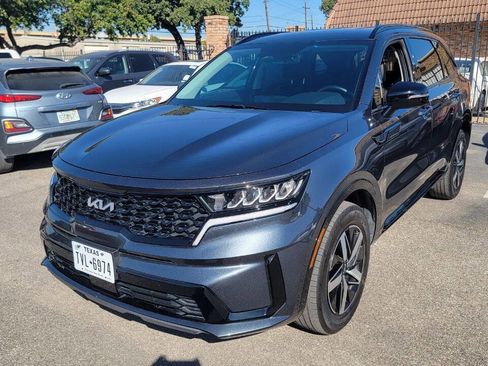Used 2023 Kia Sorento EX image 1