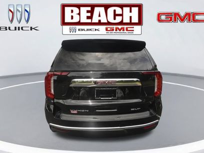 Used 2022 GMC Yukon SLT w/ SLT Luxury Package