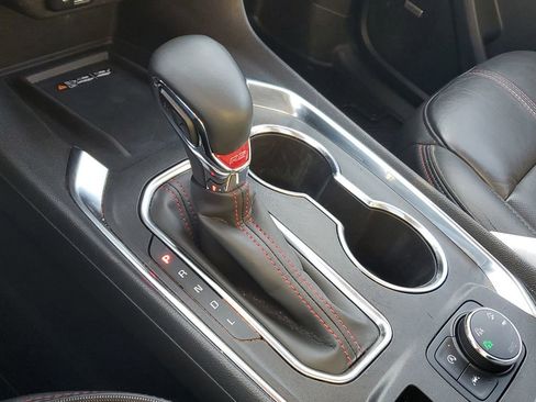 Used 2023 Chevrolet Traverse RS image 29