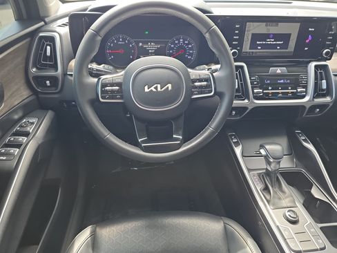 Certified 2022 Kia Sorento S AWD/4WD image 13