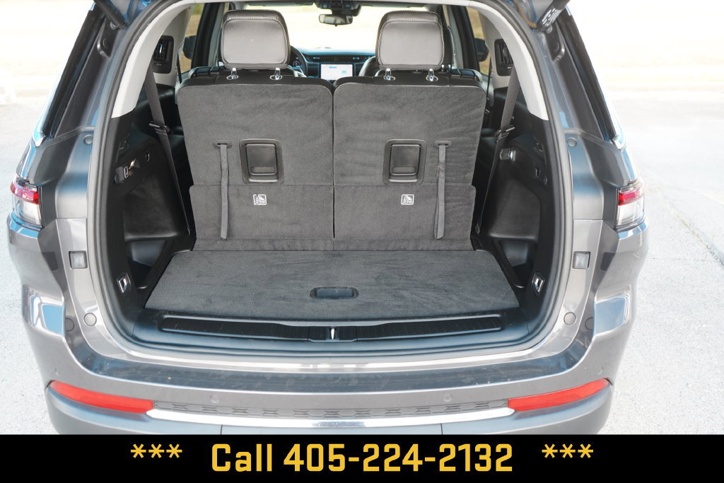 Used 2023 Jeep Grand Cherokee L Limited w/ Trailer Tow Group (B) AWD/4WD image 27