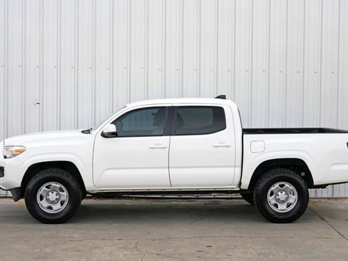 Used 2020 Toyota Tacoma SR w/ SR Convenience Package image 41