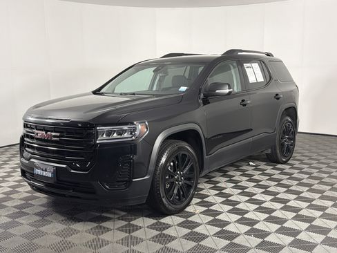 Used 2022 GMC Acadia SLE w/ Driver Convenience Package FWD image 3