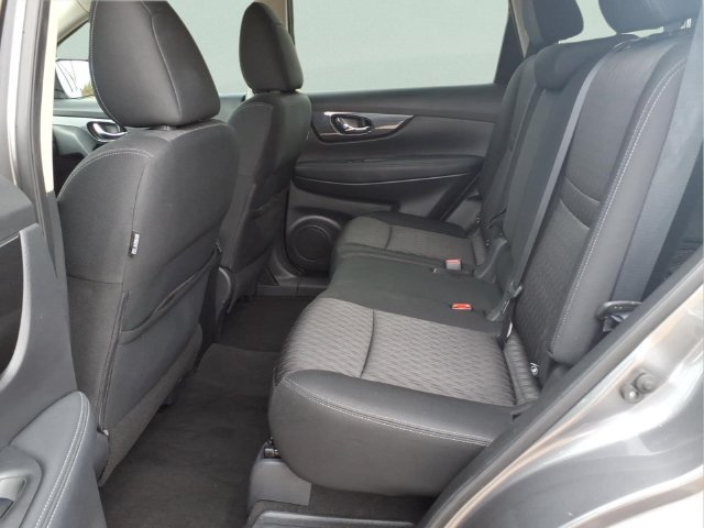 Used 2018 Nissan Rogue SV FWD image 20
