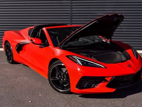 Used 2024 Chevrolet Corvette Stingray Preferred Cpe w/ 2LT image 24