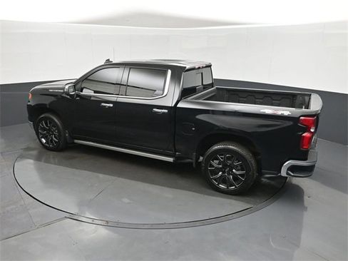 Used 2022 Chevrolet Silverado 1500 LTZ w/ Technology Package image 33