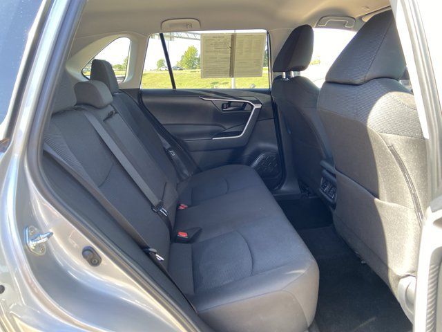 Used 2025 Toyota RAV4 LE AWD/4WD image 14