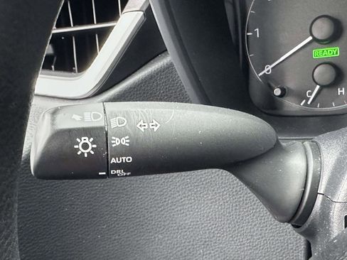 Used 2023 Toyota Corolla LE w/ Carpet Mat Package (TMS) image 30