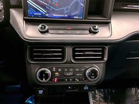 Used 2024 Ford Maverick Lariat w/ Black Appearance Package image 27