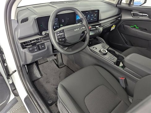 New 2026 Kia Sportage LX image 12