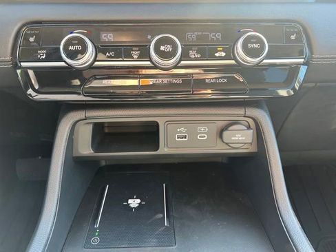 New 2025 Honda Pilot EX-L image 13